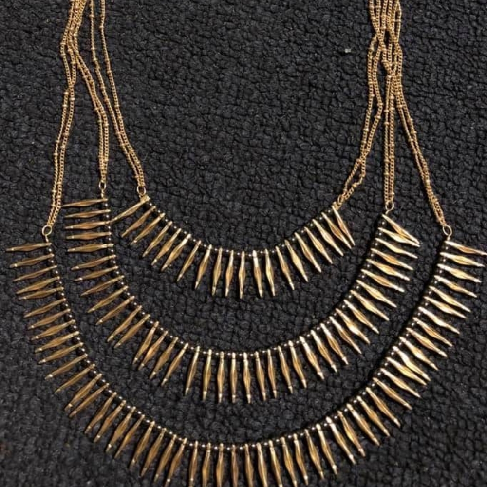triple pointy necklace